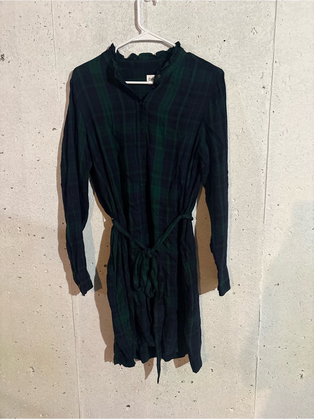 GAP Green & Navy Plaid Ruffle Neck Tie-Waist Flannel Shirtdress | Size: Medium